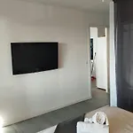 Sea View Calypso 아파트 미하스