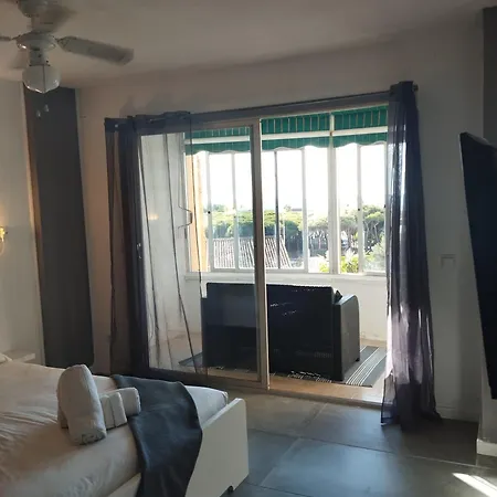 Sea View Calypso * ميخاس